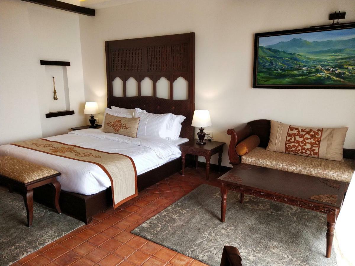 Chandragiri Hills Resort Thānkot Exteriör bild
