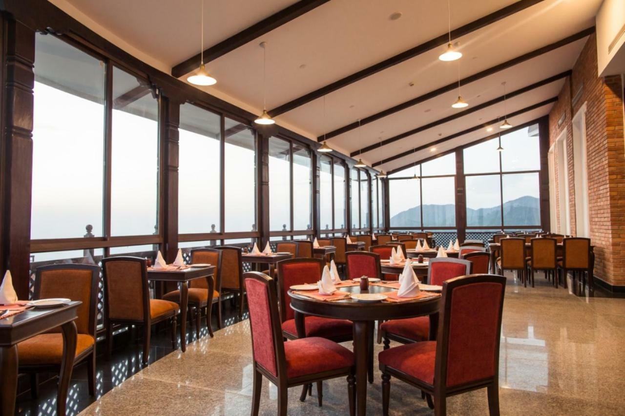 Chandragiri Hills Resort Thānkot Exteriör bild