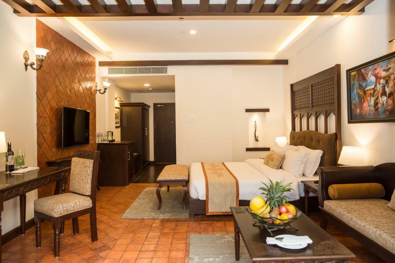 Chandragiri Hills Resort Thānkot Exteriör bild