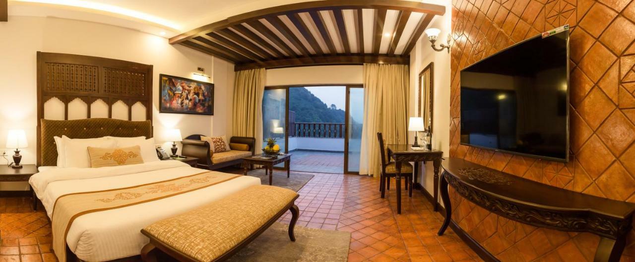 Chandragiri Hills Resort Thānkot Exteriör bild