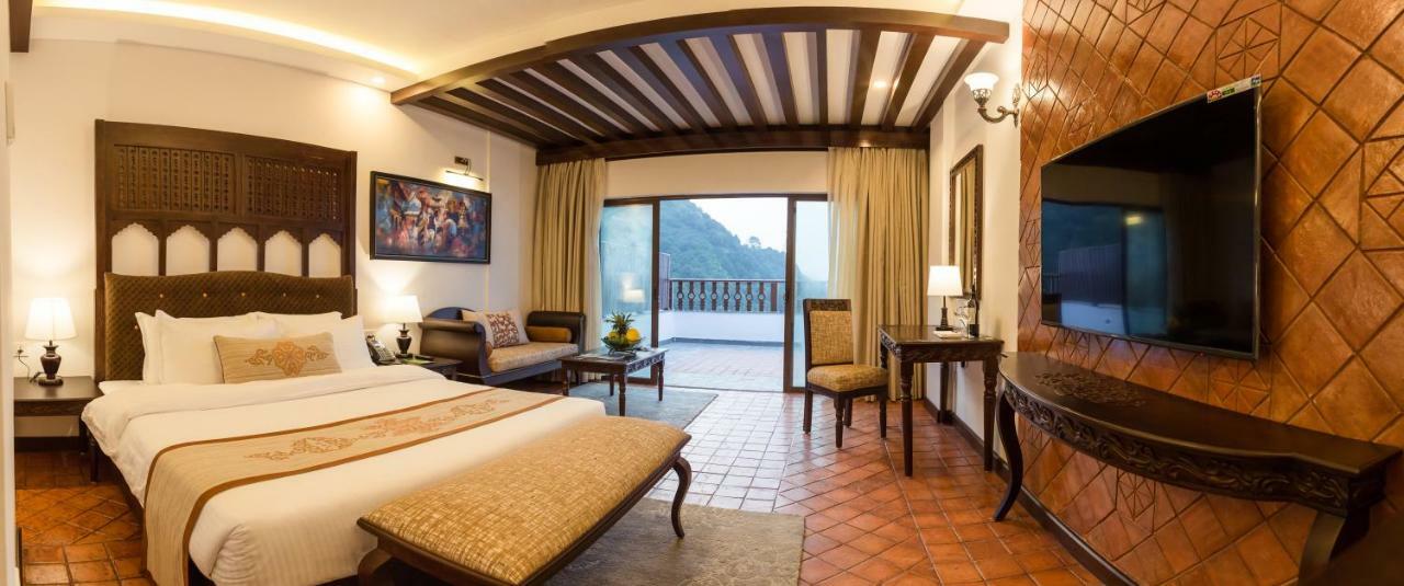 Chandragiri Hills Resort Thānkot Exteriör bild