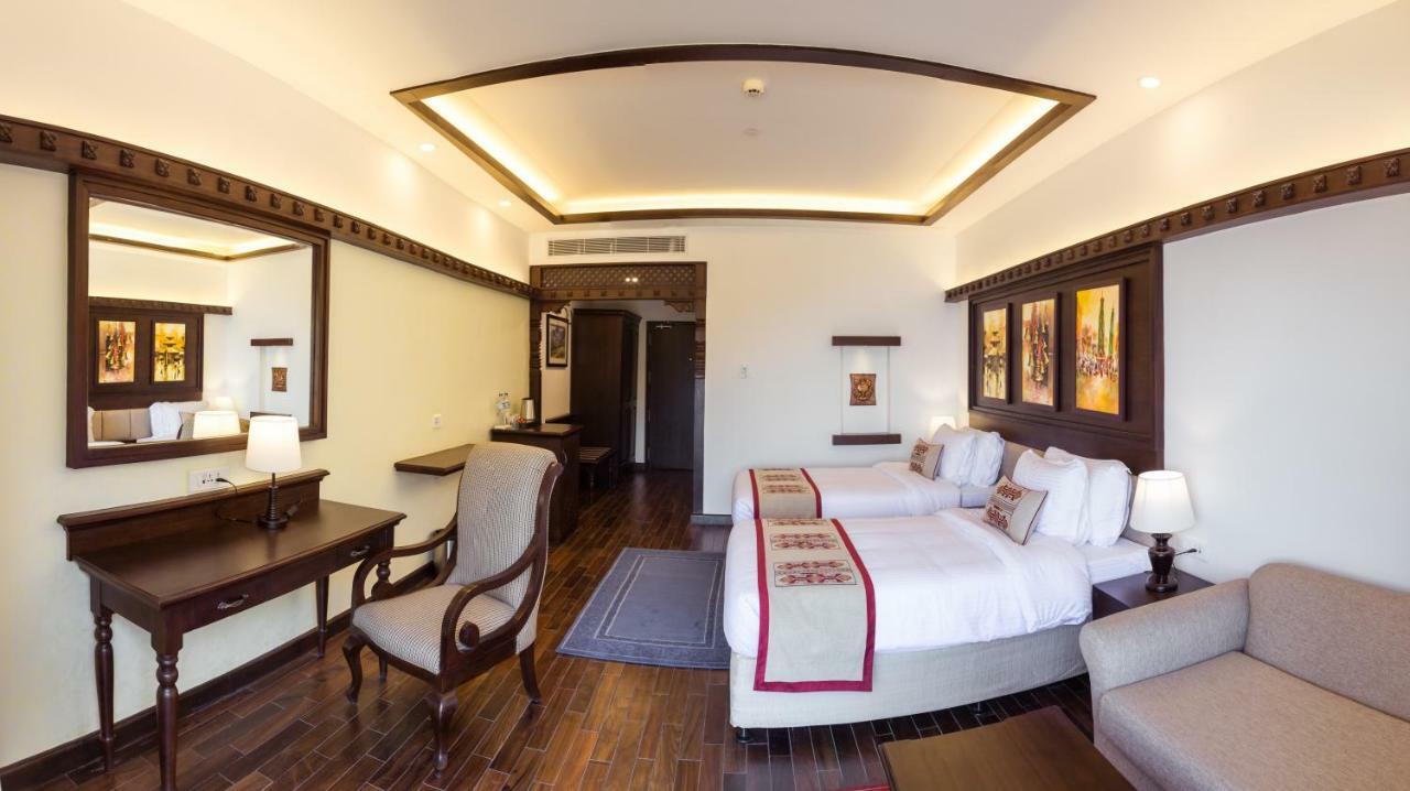 Chandragiri Hills Resort Thānkot Exteriör bild