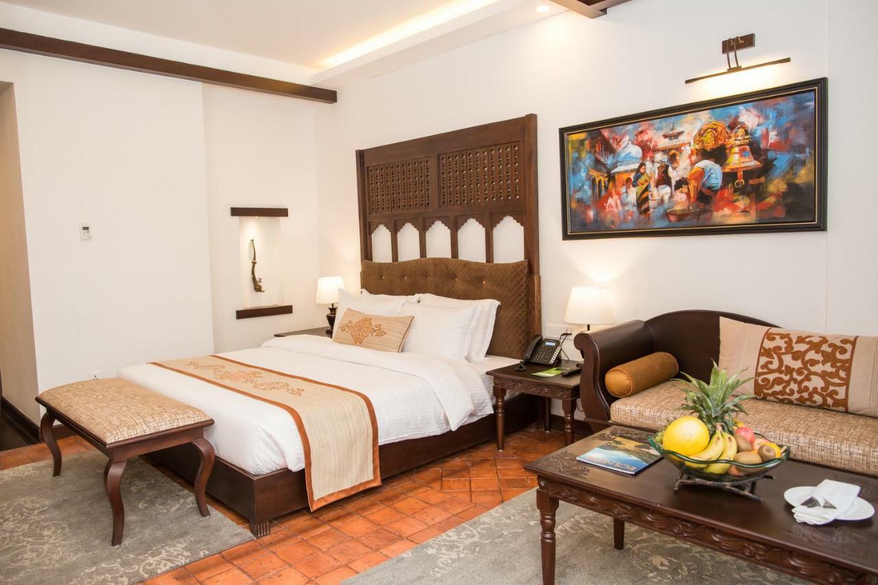 Chandragiri Hills Resort Thānkot Exteriör bild